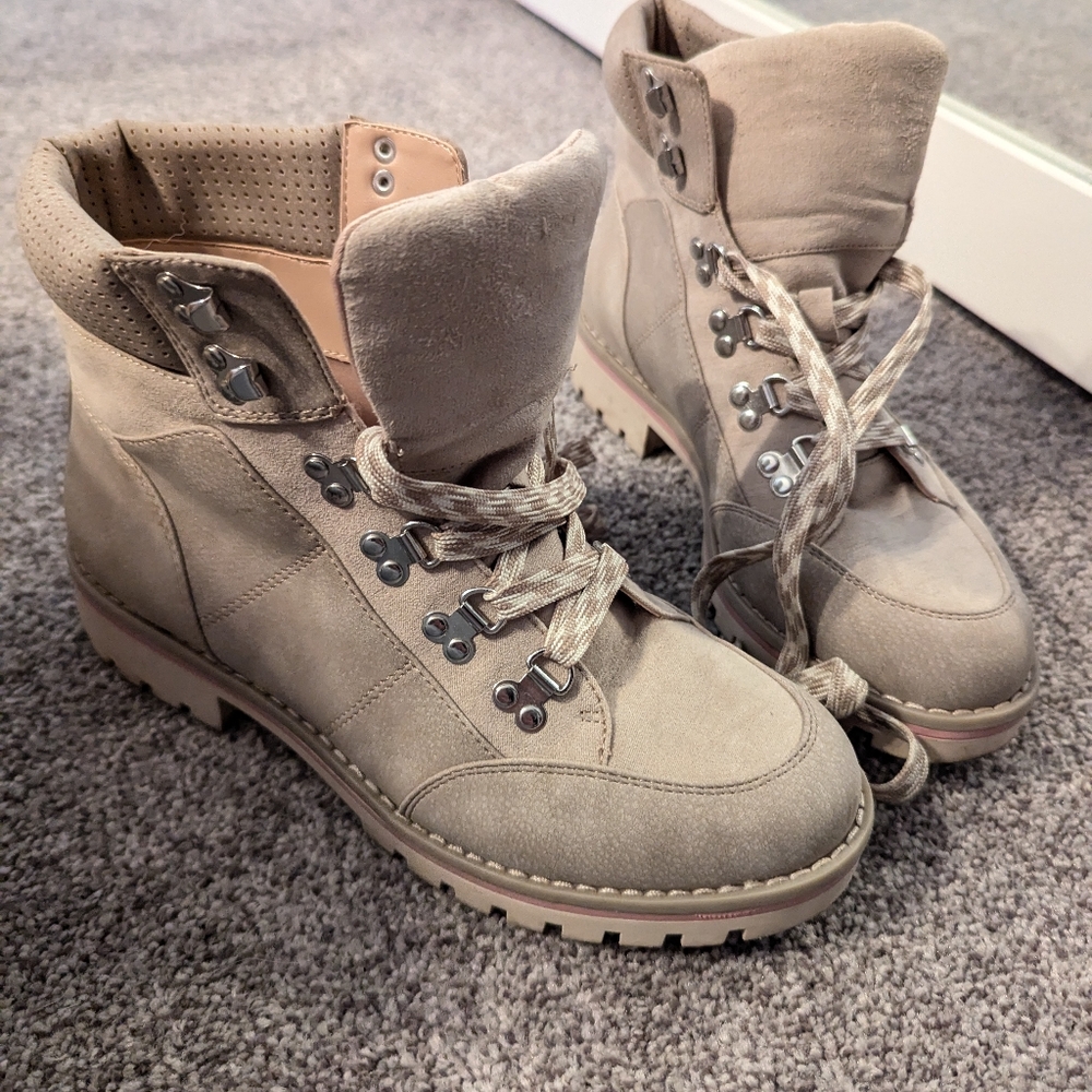 Crown Vintage Booties